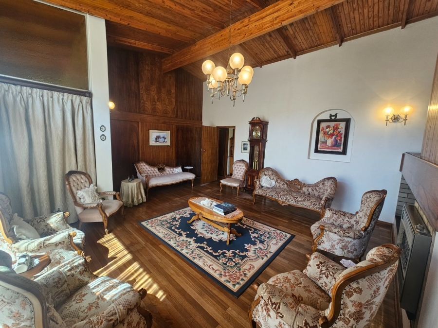 5 Bedroom Property for Sale in Panorama Free State